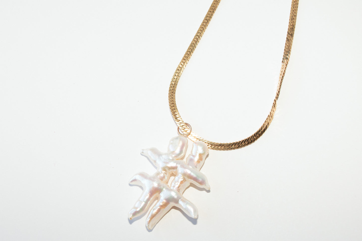 Herringbone hashtag pearl necklace