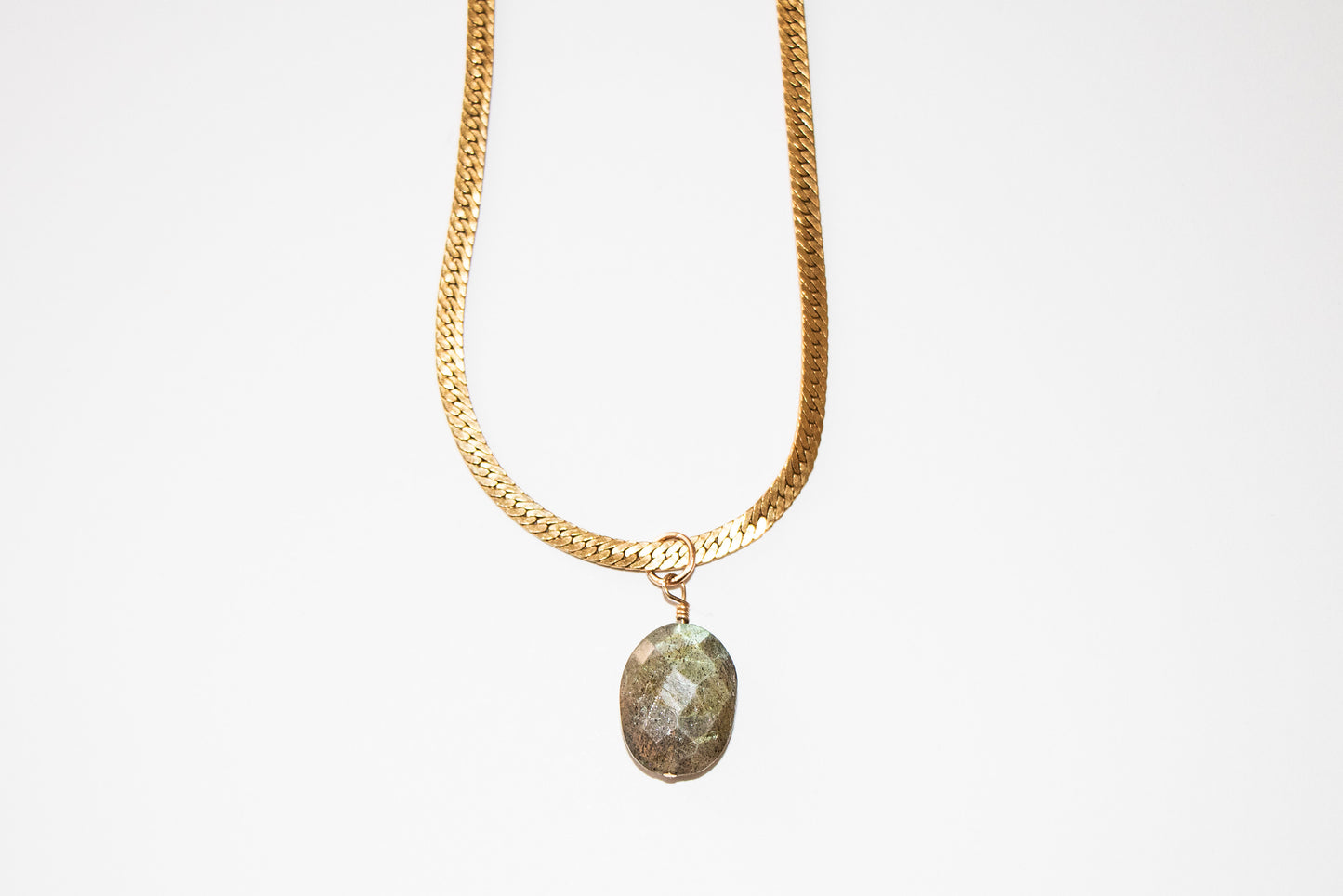 Gold-filled herringbone chain + Labradorite
