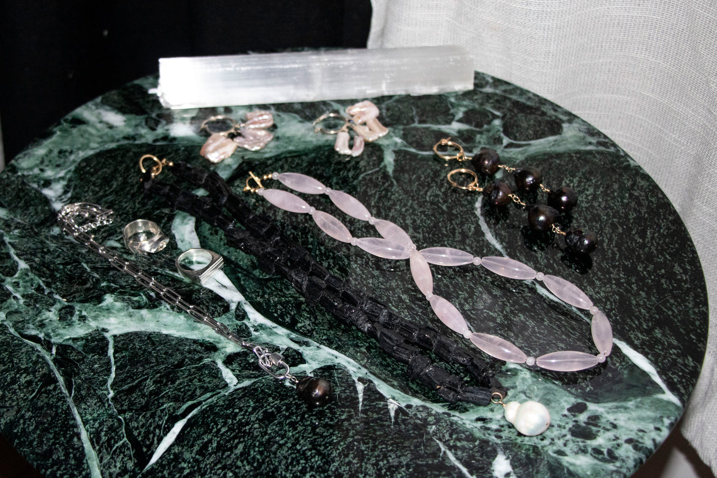 Oblong Rose Quartz Gold Toggle necklace