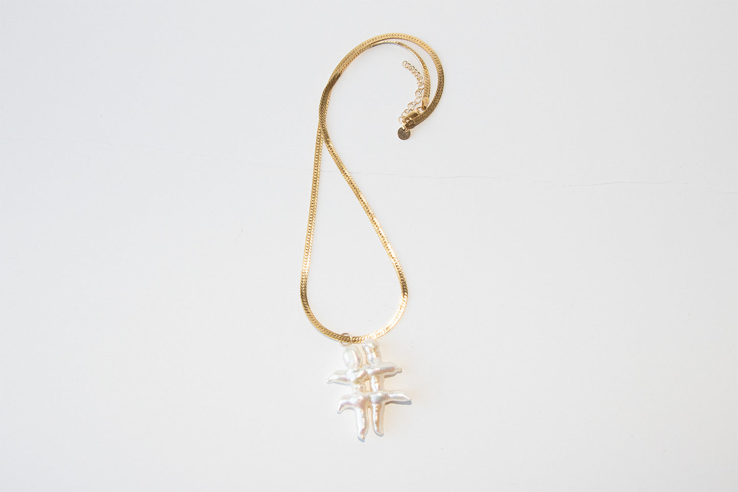 Herringbone hashtag pearl necklace