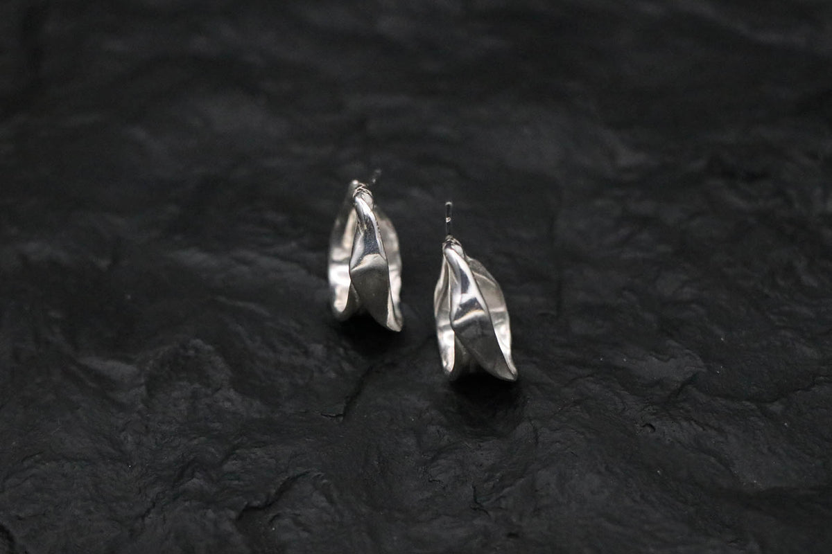 Contour Medium Hoop Earrings